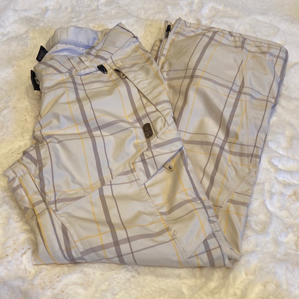 DC snowpants